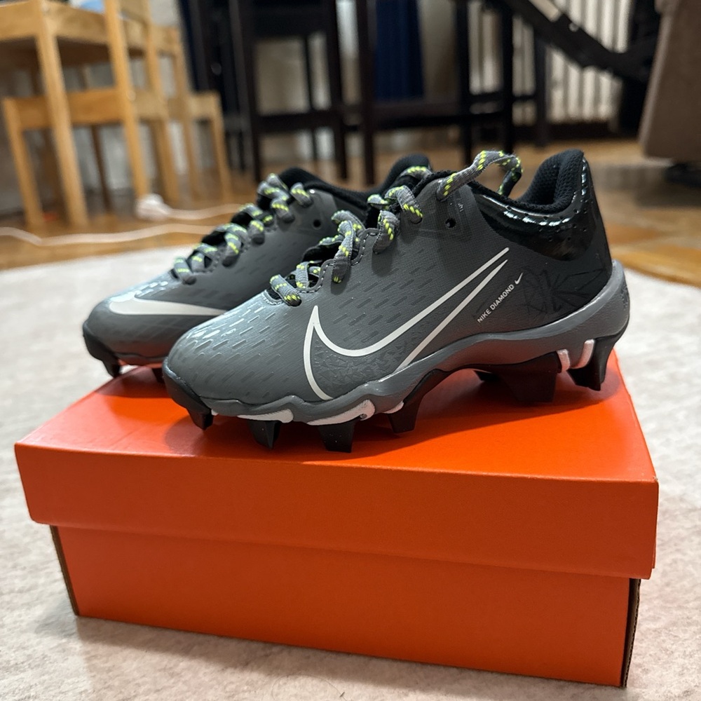 Nike Kids Black and Gray Sneakers